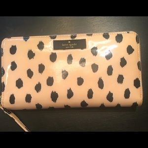 Kate Spade zip wallet